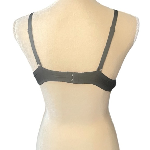 Oh Yes Black Rhinestone
Embellished Lace Bra Top Size L - Picture 4 of 5